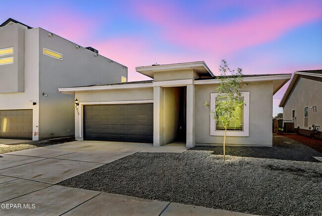 Building Photo - 5913 Ruidoso Downs St