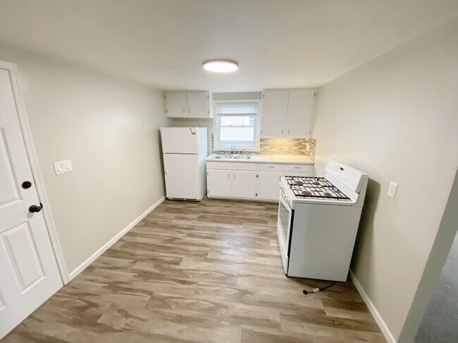 Foto del edificio - 312 Medford Rd
