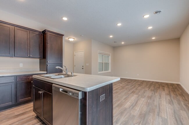 Building Photo - For RENT in Monticello: 3bd 3ba 2car garag...