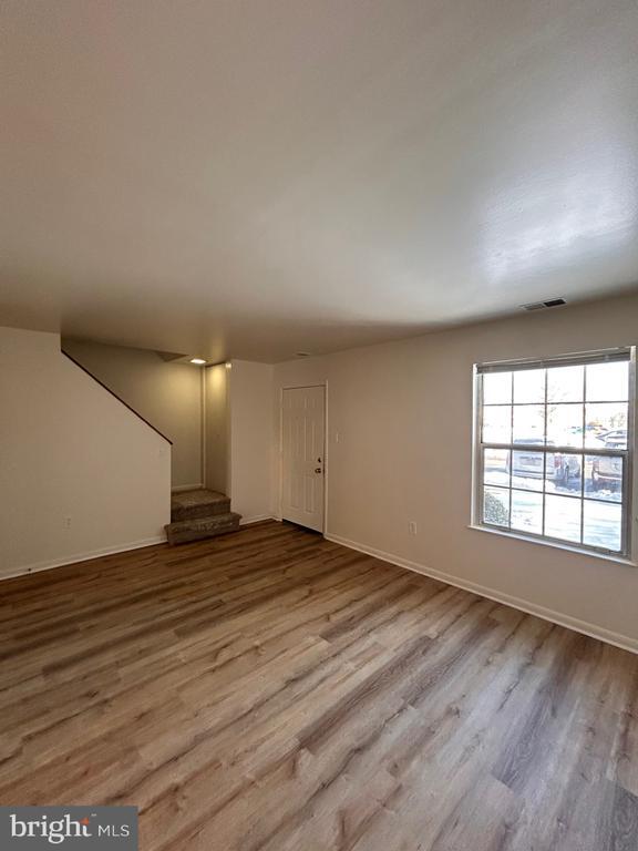 Foto del edificio - 63 Lexton Dr