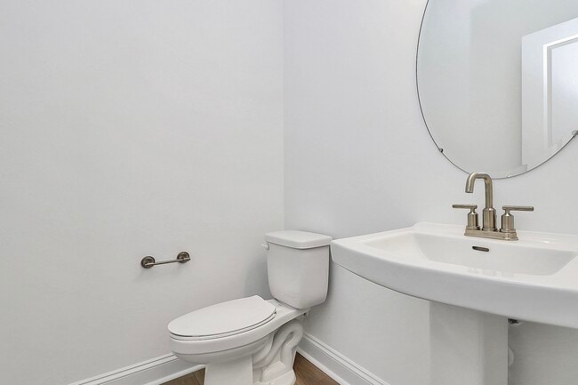 Building Photo - 707 Hoke Ln