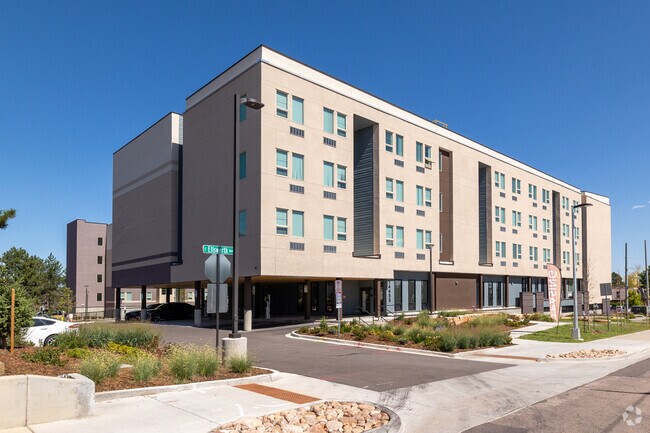 Building Photo - Sable Station