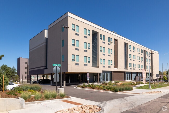 Building Photo - Sable Station