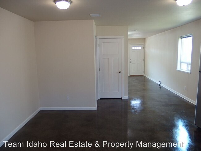Building Photo - 3 br, 2.5 bath House - 1135 Tiempo Commons