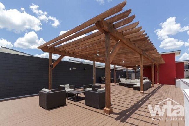 Building Photo - 5 bedroom in SAN MARCOS TX 78666