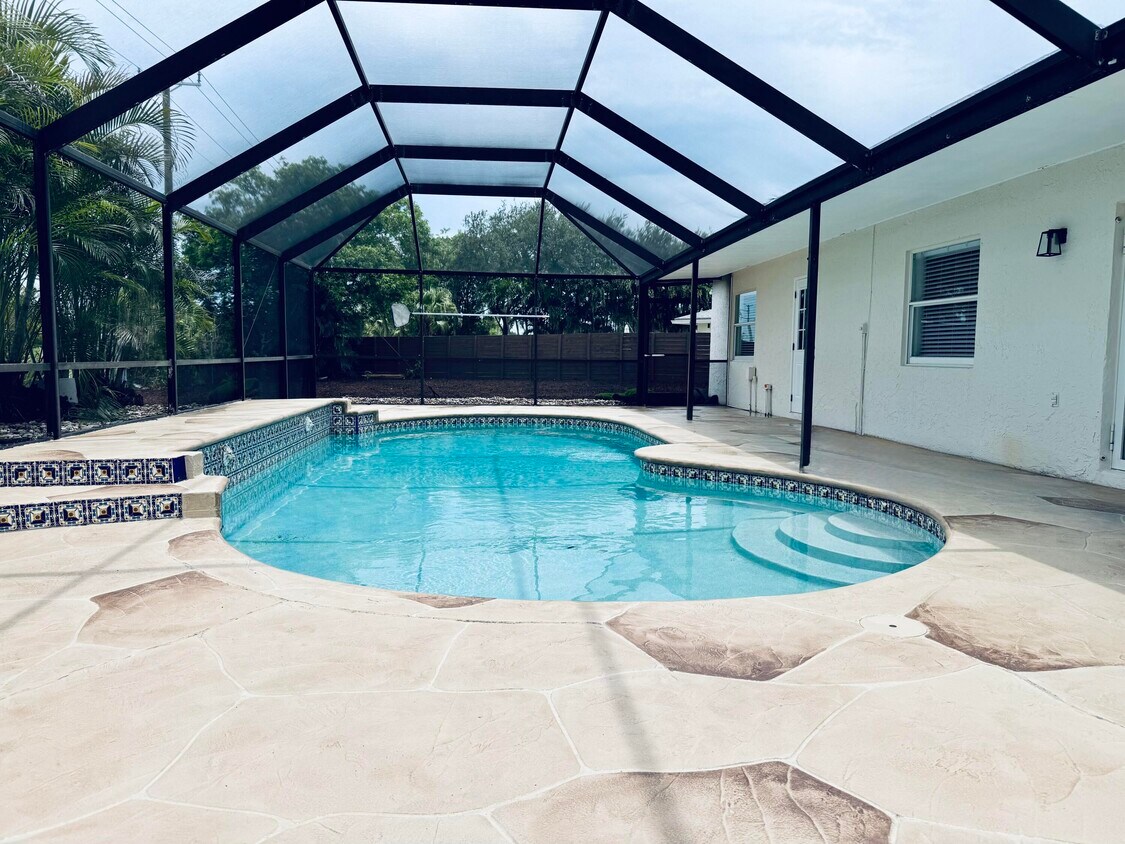 Foto principal - 22592 Lombard Ave
