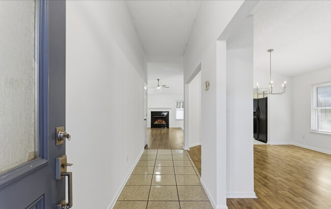 Foto del edificio - 8510 Majestic Oaks Dr S