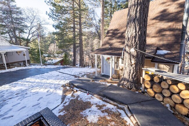 Foto del edificio - 33275 Wild Rose Dr