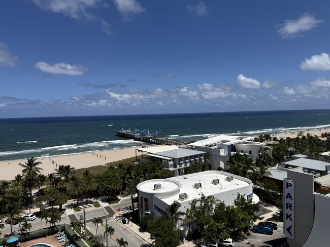 Building Photo - 305 N Pompano Beach Blvd