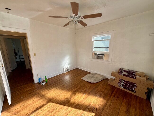 Building Photo - 14119 Erwin St