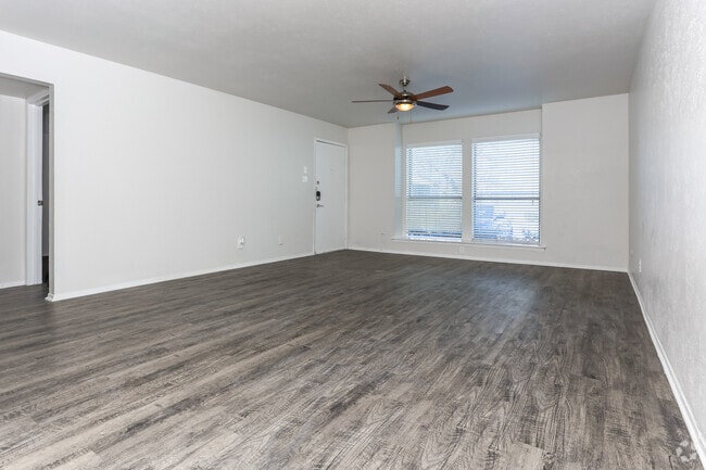 Interior Photo - The Alista Apartments