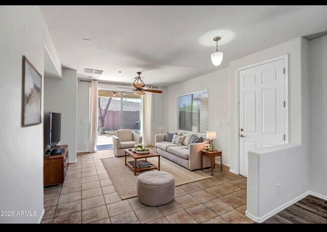 Foto del edificio - 1623 W Owens Way