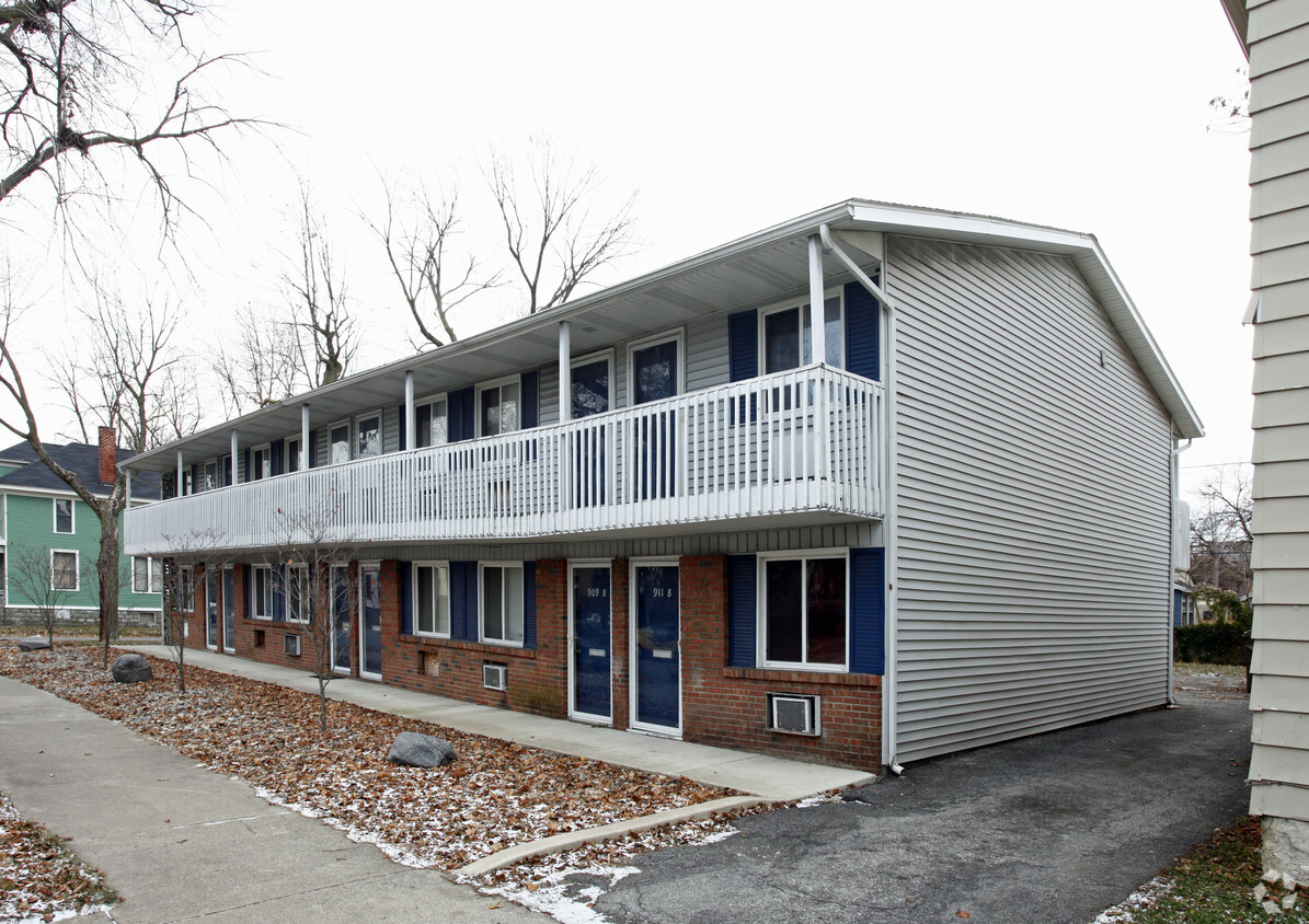 Building Photo - 909 W Washington Blvd