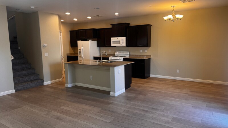 Foto principal - 44 Jasmine Point St