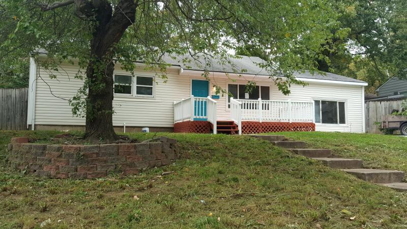 Primary Photo - 2808 S 24th St