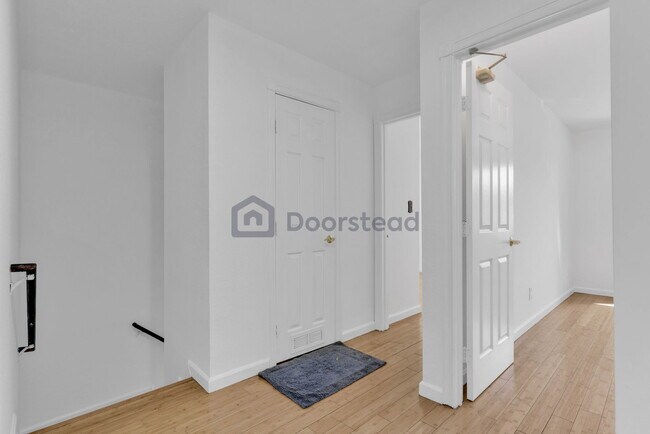 Building Photo - 27501 Huntwood Ave