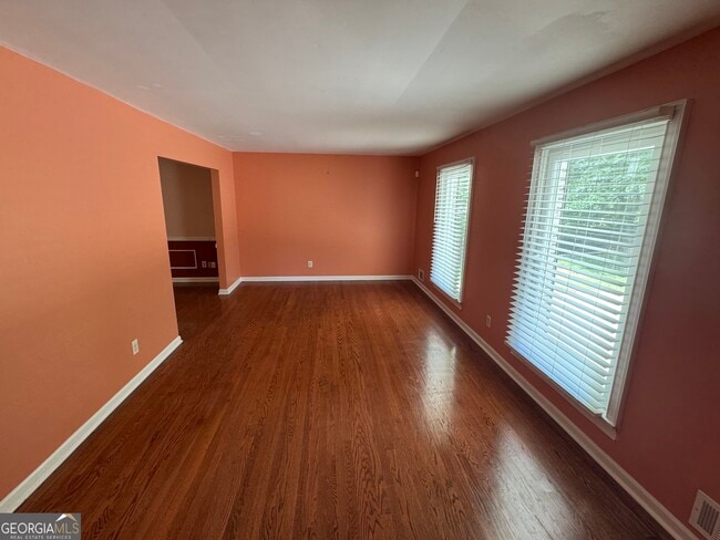 Building Photo - 4977 Rockbridge Rd SW