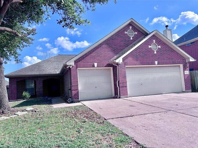 Building Photo - 21111 River Ct Dr