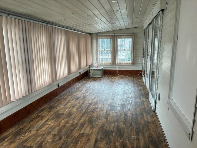 Foto del edificio - 56 Hatfield St