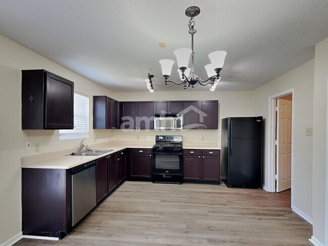 Foto del edificio - 2940 Hearthside Dr