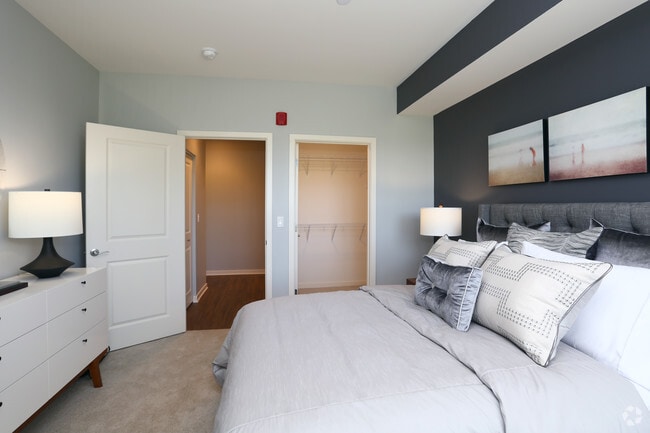 1BR, 1BA - Bedroom - Deer Park Crossings