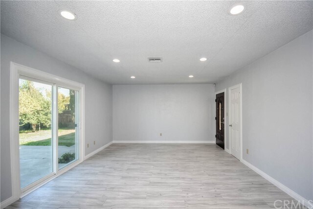 Building Photo - 8247 Diana Ave.