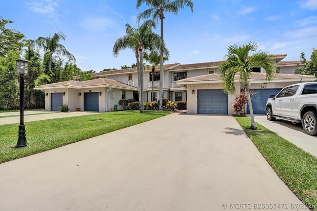 Foto del edificio - 635 Northshore Dr