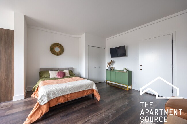 Foto del edificio - 1555 W Hollywood Ave