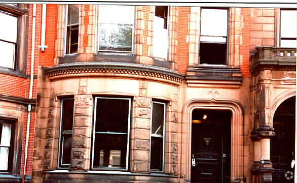 Building Photo - Pembroke Hall