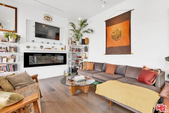 Foto del edificio - 4839 Seldner Ave