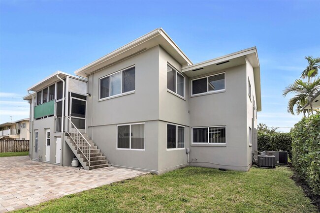 Foto del edificio - 1049 NW 30th Ct