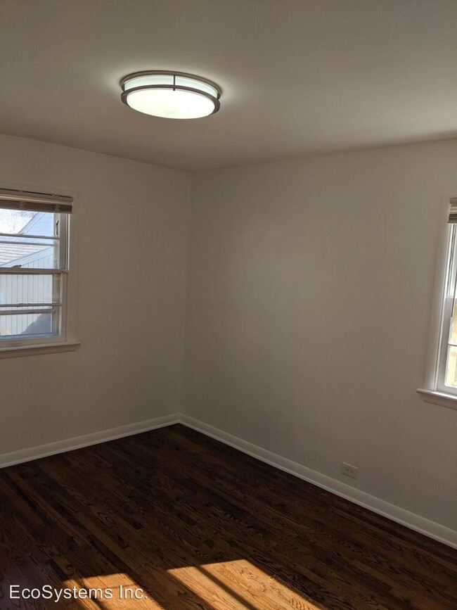 Building Photo - 4382-4386 S Fox St