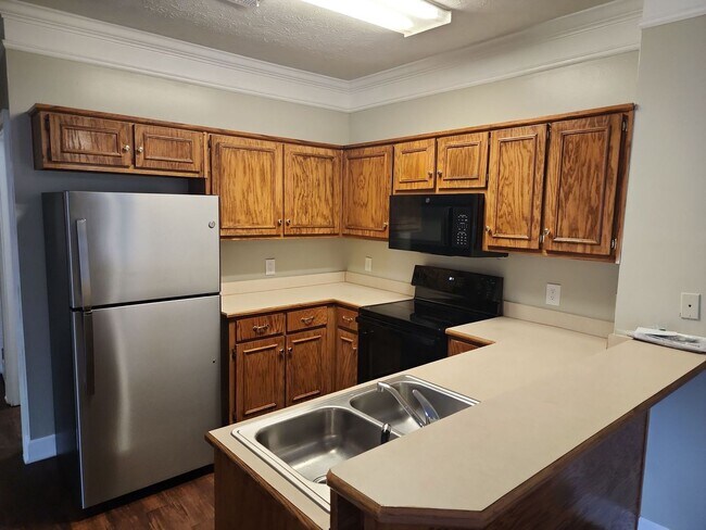Foto del edificio - Prime North Columbus Location – 3 Bedrooms, 2 Baths - COMING SOON!