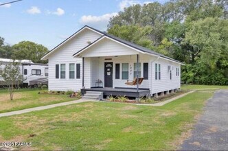 Building Photo - 1006 N Jackson Ave