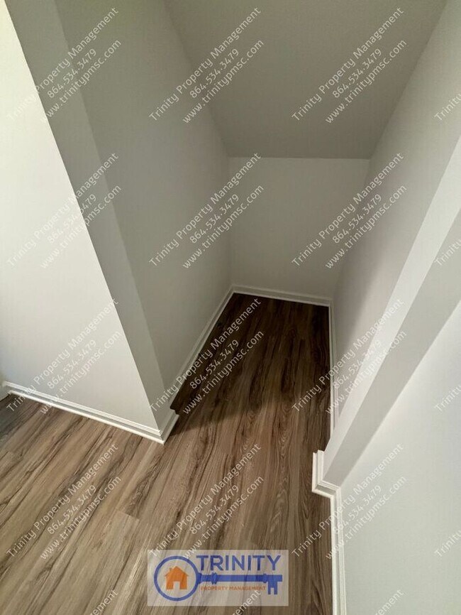 Foto del edificio - Gorgeous newly built townhome near downtow...