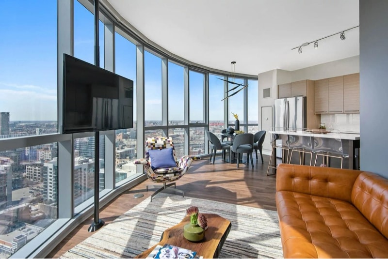 Photo - 727 W Madison St (Chicago, IL)