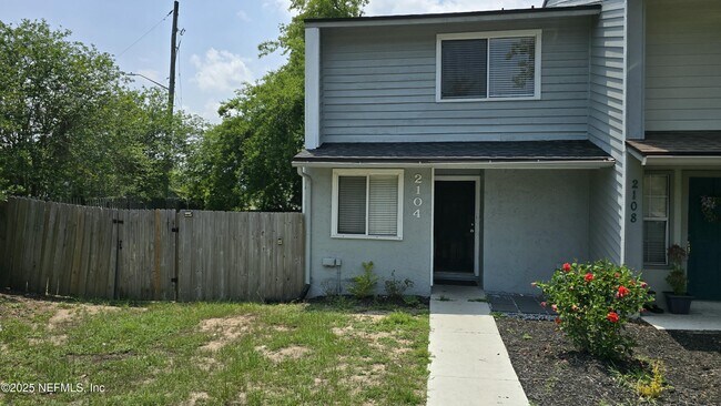 Foto del edificio - 2104 Dunes Way Dr W