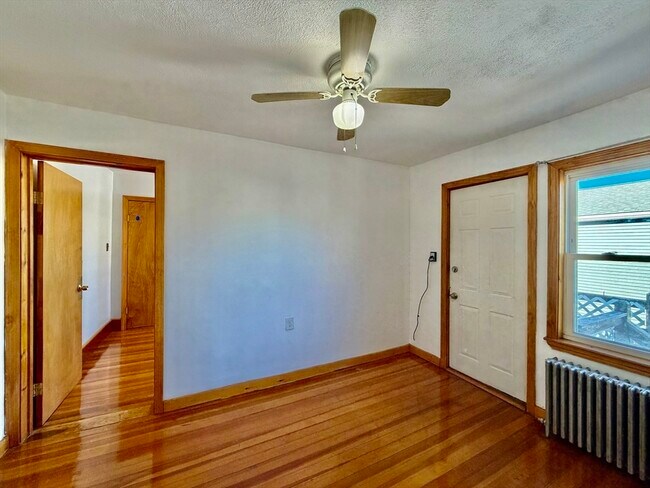 Foto del edificio - 156 Main St