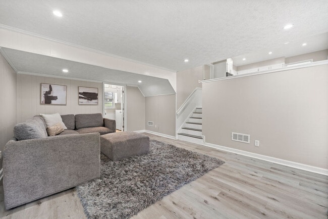 Building Photo - 673 Fairfield Drive