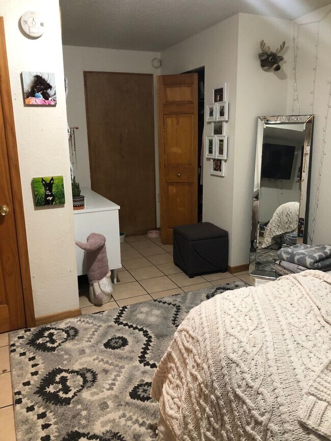 Foto del edificio - 1146-48