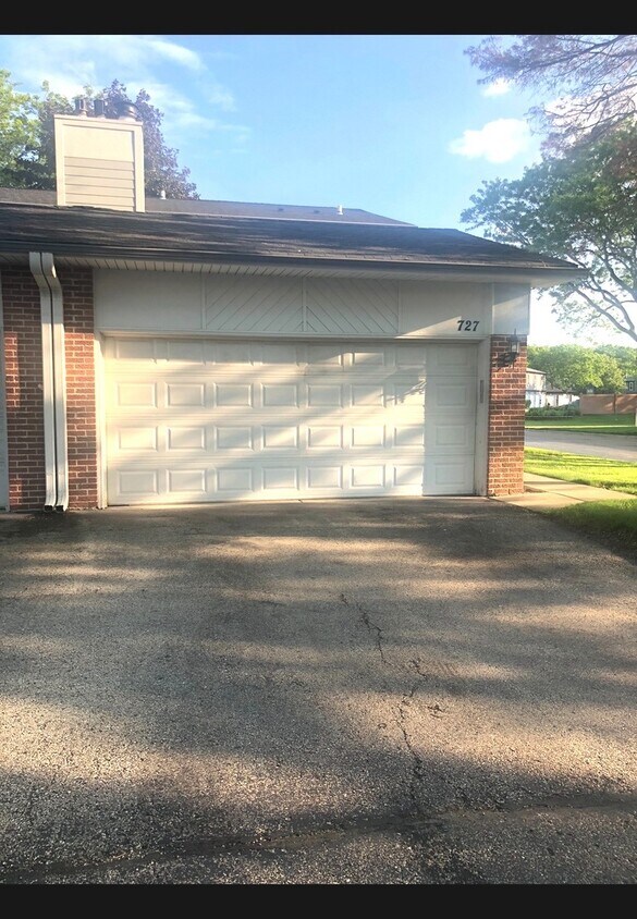 727 Mallard Ct, Deerfield, IL 60015 Townhome Rentals in Deerfield IL