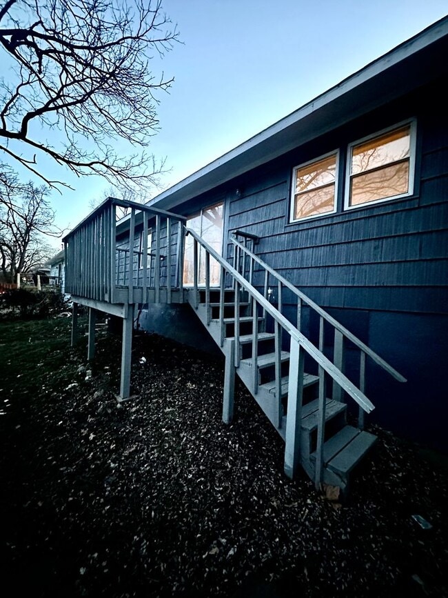 Building Photo - South Kansas City Home For Rent