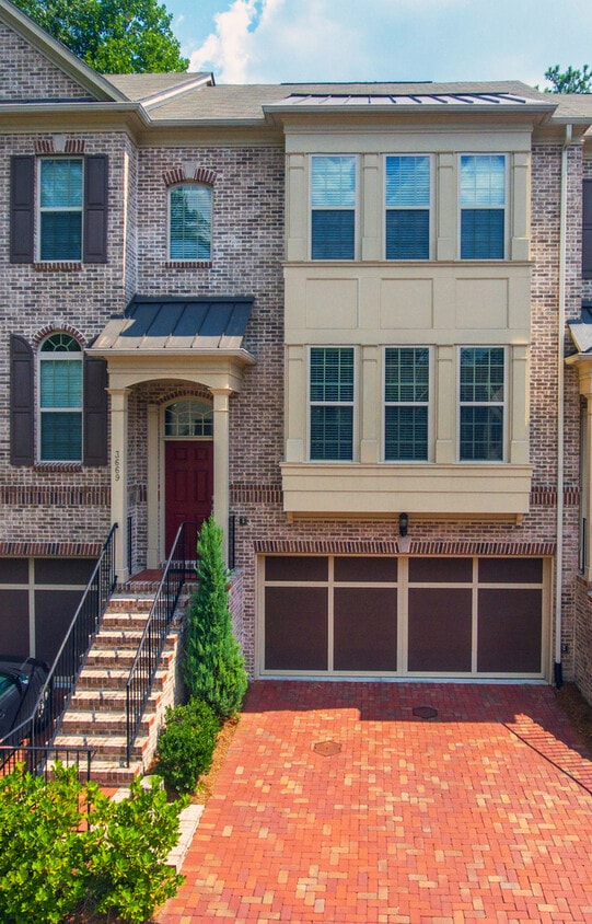 Executive townhouse in Buckhead!! Townhouse for Rent in Atlanta, GA