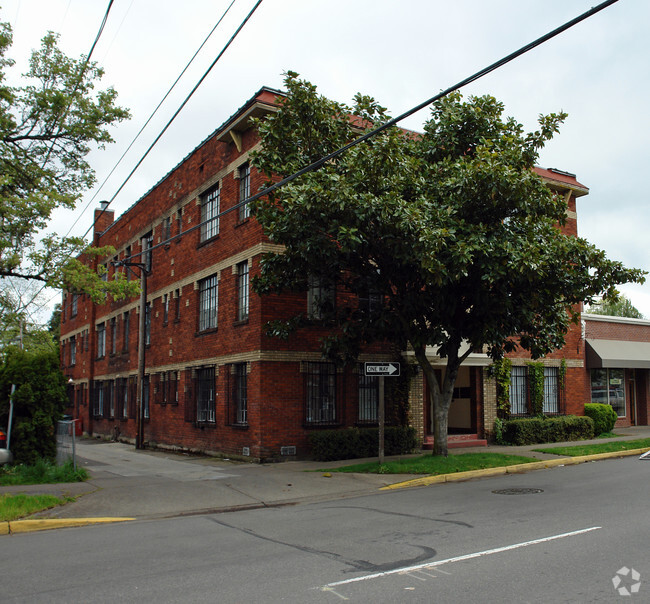 Foto del edificio - THE WILDER APARTMENTS