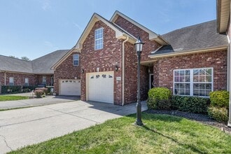 Building Photo - 2208 Stanford Ct
