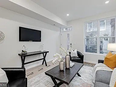 Foto del edificio - 2224 Greenwich St