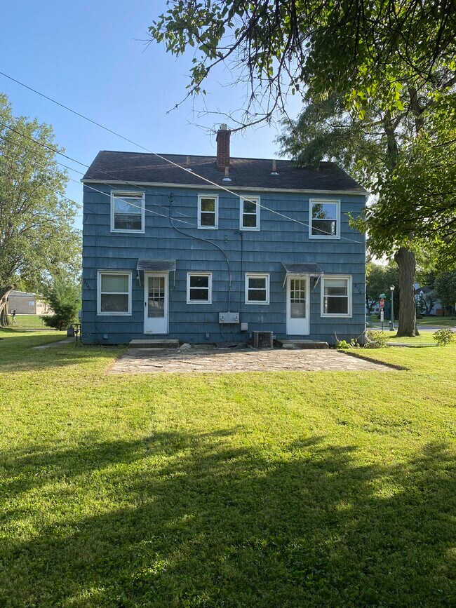 Building Photo - 2738 Ruhl Ave