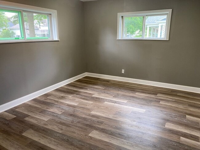 Building Photo - 317 N 4th Ave