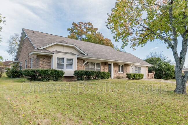 Foto del edificio - 2061 Green Acres Dr