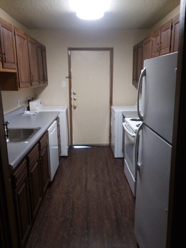 Primary Photo - 4225 Crow Rd